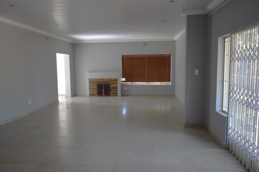 3 Bedroom Property for Sale in Flamwood North West